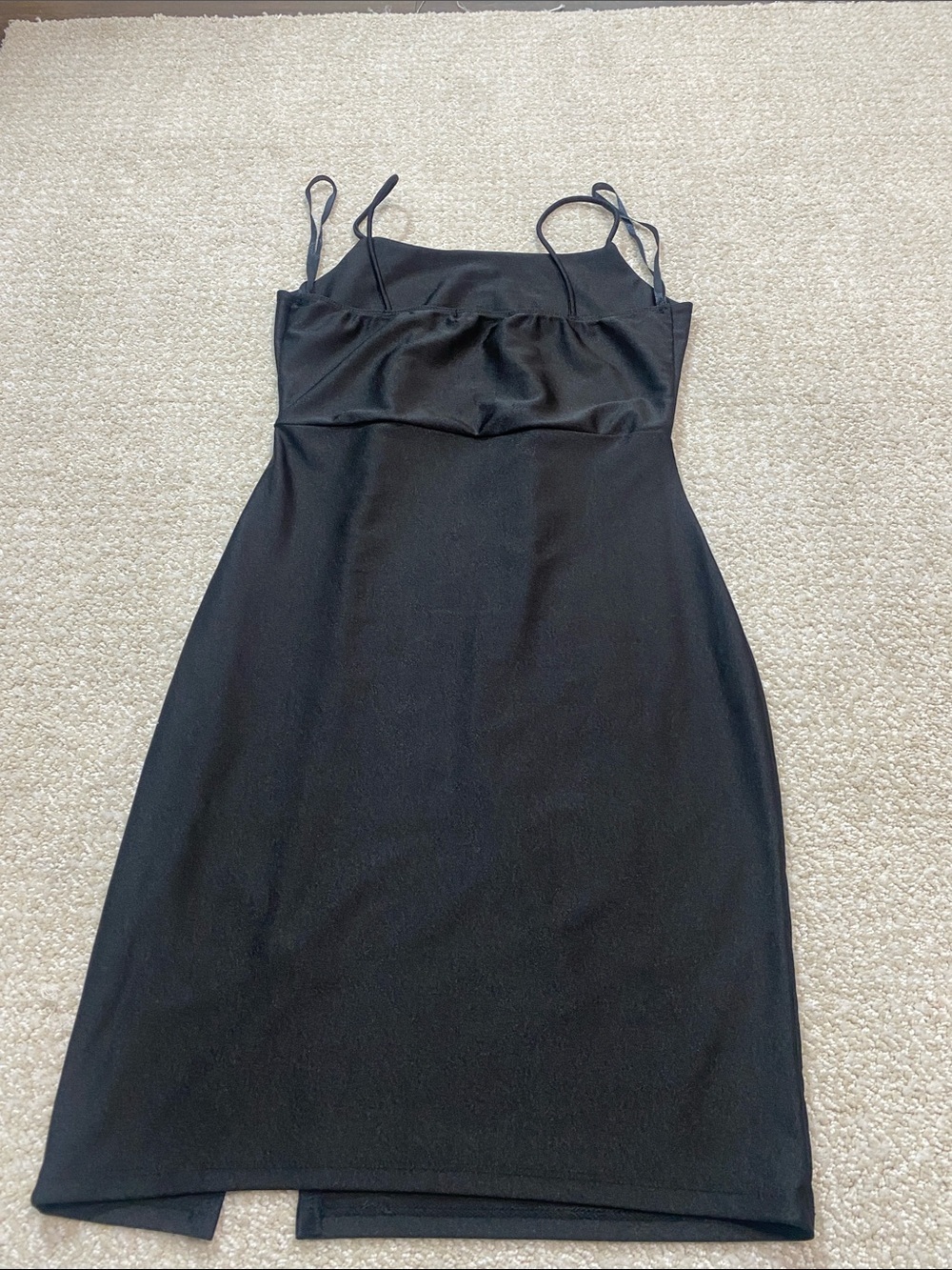 Elegant Black Strapless Bodycon Dress with Side Slit Size S - Picture 8 of 14